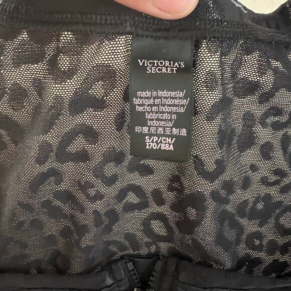 Victoria's Secret Leopard print Black mesh long sleeve Top, zip up Size S - Picture 2 of 16